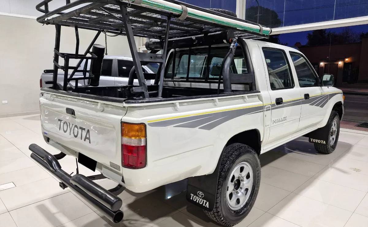 Toyota Hilux 1999 trasera