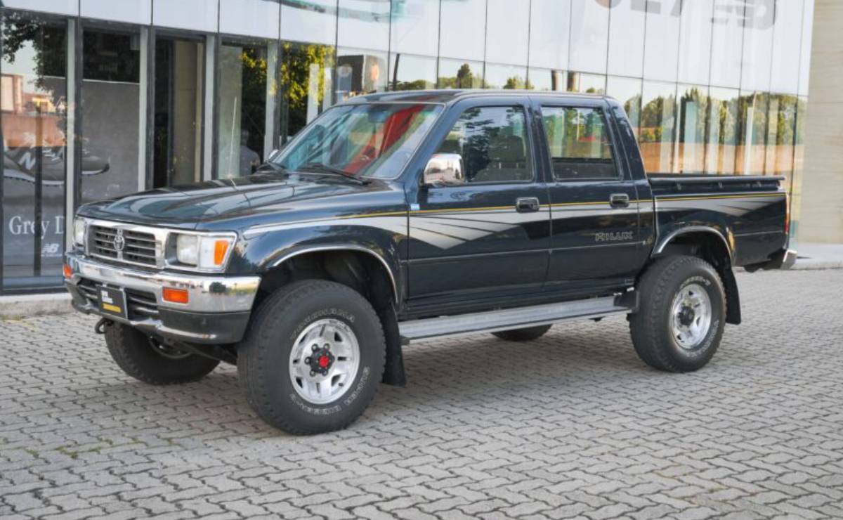 Toyota Hilux SR5 frente