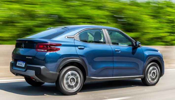 Citroen Basalt accion trasera