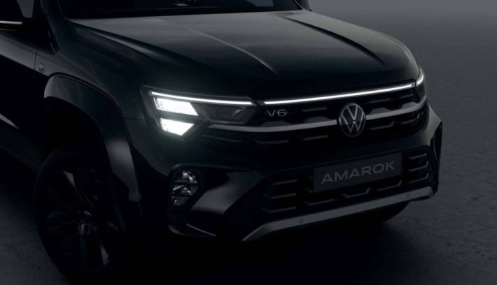 Nueva Amarok Black Style trompa