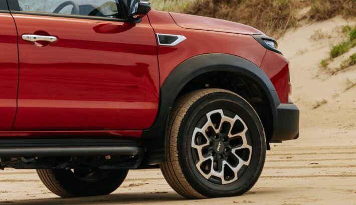 Pick up JAC Hunter HD teaser
