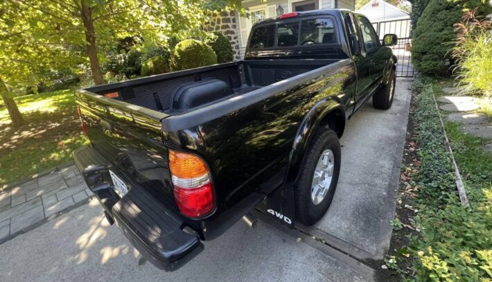 Pick up Toyota Tacoma trasera