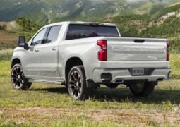 Chevrolet Silverado trasera 1