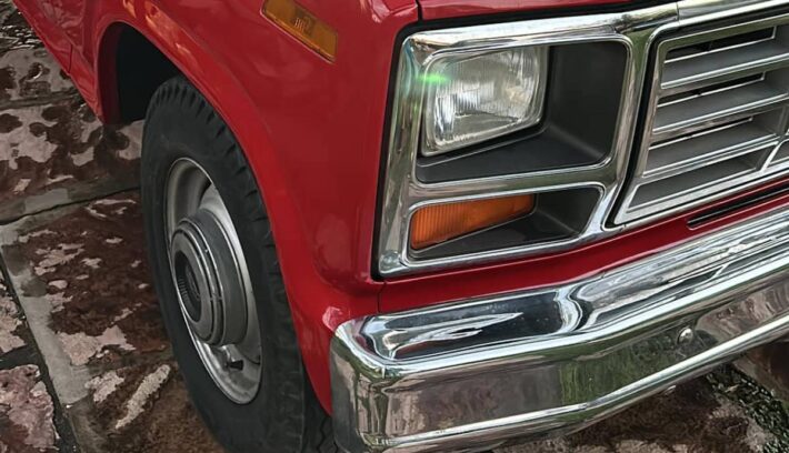 Ford F-100