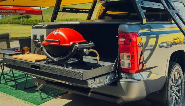 Pick up Mitsubishi L200 caja 2