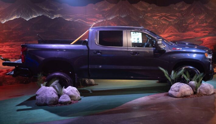 Chevrolet Silverado Z71 perfil 1