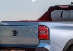 Pick up Toyota Corolla Cross teaser