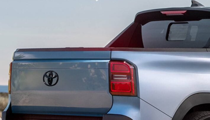 Pick up Toyota Corolla Cross teaser