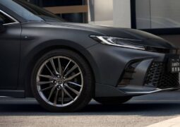 Toyota Camry Glorious Edition teaser 1