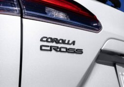 Toyota Corolla Cross 2025 teaser 1