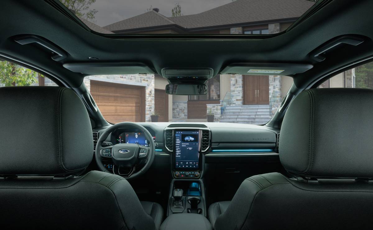 Ford Everest interior 1