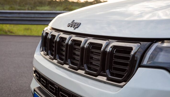 Jeep Compass Blackhaw teaser