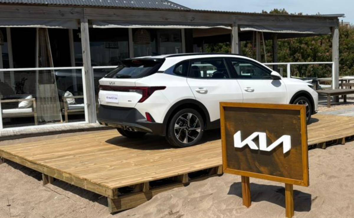 Kia k3 Cross trasera