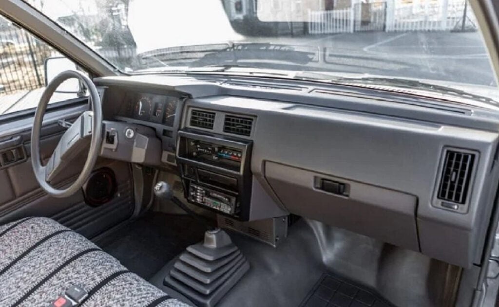 Nissan Y La Pick Up Que Nadie Imagin Cl sica 0 Km Y Aut ntica A La Vez nissan-y-la-pick-up-que-nadie-imagin-cl-sica-0-km-y-aut-ntica-a-la-vez