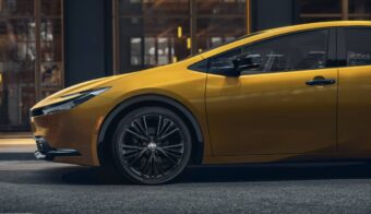 Toyota Prius 2025 perfil