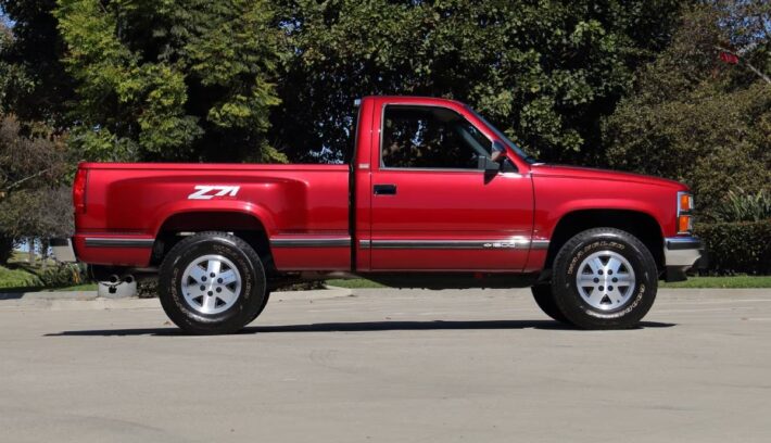 Chevrolet K1500 Silverado perfil