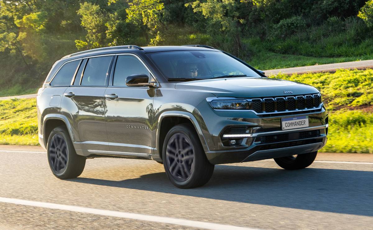 SUV Jeep Commander nuevo motor accion 2
