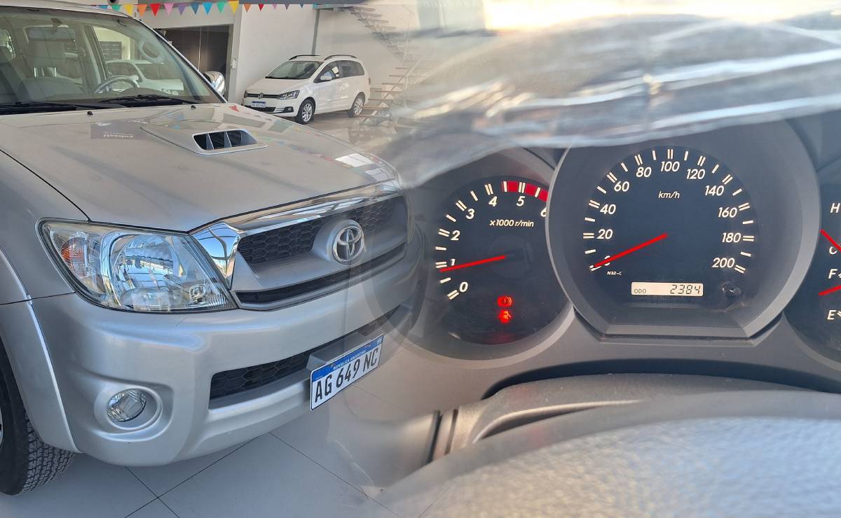 Toyota Hilux 1
