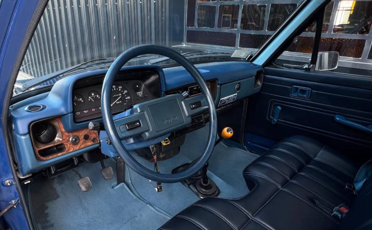 Toyota Hilux 1983 2