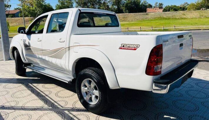 Toyota Hilux SRV 0km trasera