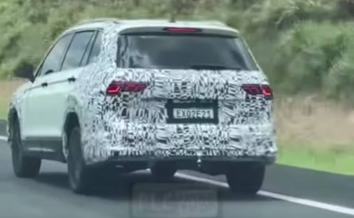 Volkswagen Udara pick up camuflada