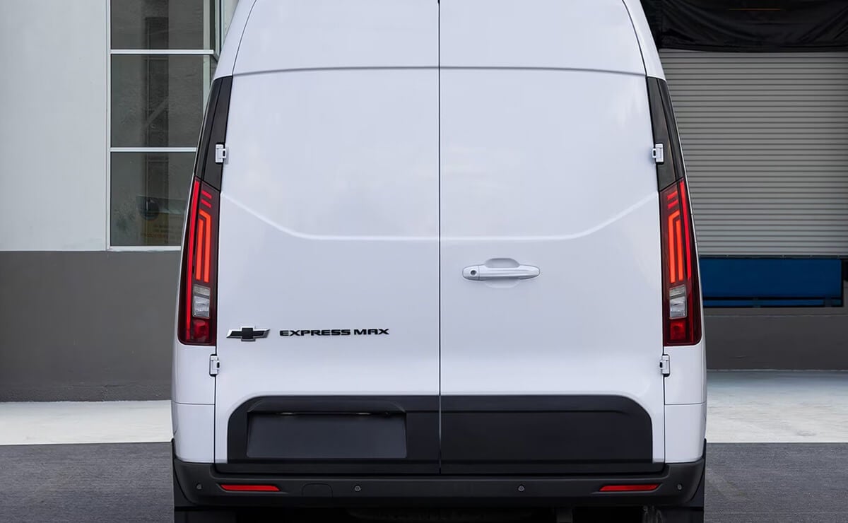 Chevrolet Express Max parte trasera