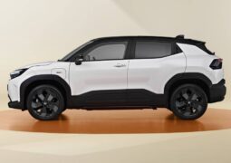 SUV Toyota Urban Cruiser perfil