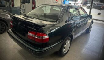 Toyota Corolla 2001 trasera