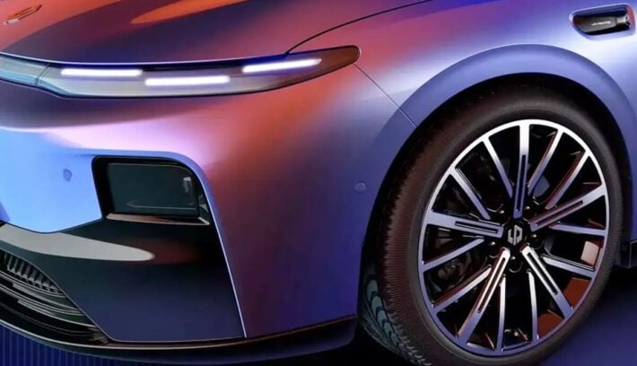 Leapmotor B01, el nuevo sedán que va por el Toyota Corolla