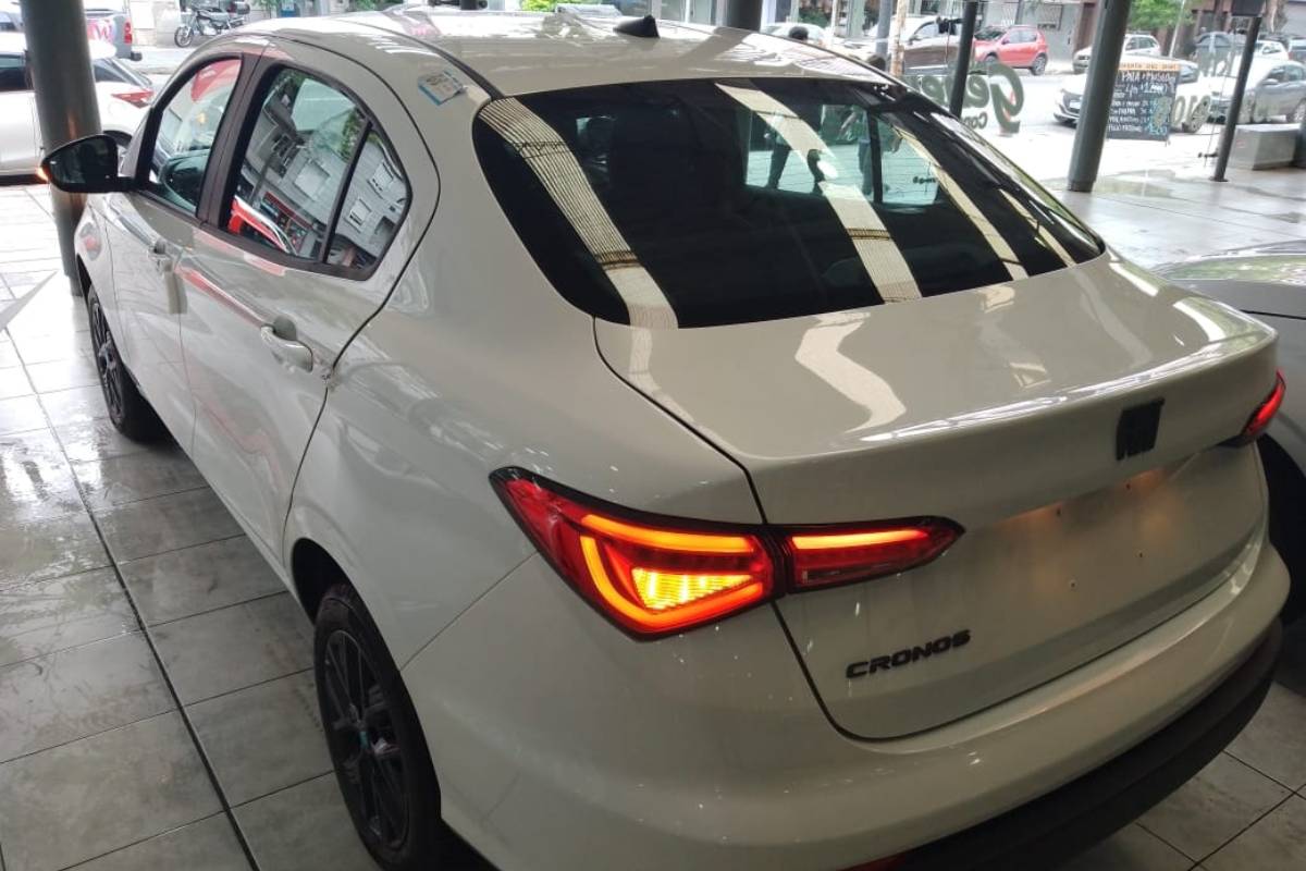 Nuevo Fiat Cronos trasera