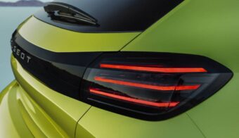 Peugeot E 208 teaser