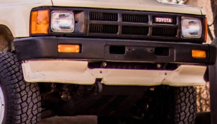 Pick up Toyota 1986 teaser