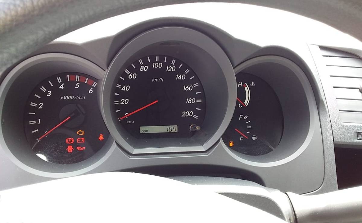 Toyota Hilux 2010 0km kilometraje 1