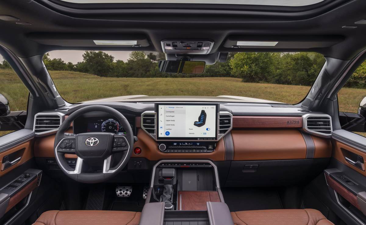 Toyota Sequoia 2025 por dentro