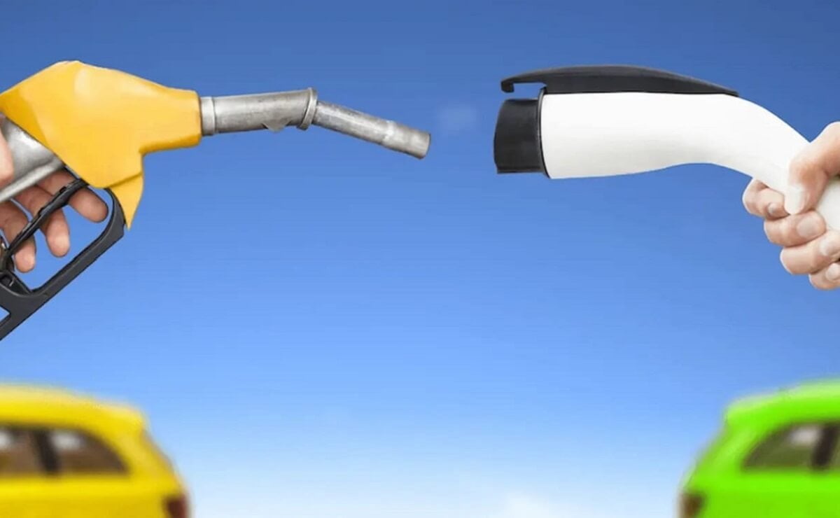 Autos a combustion vs electricos