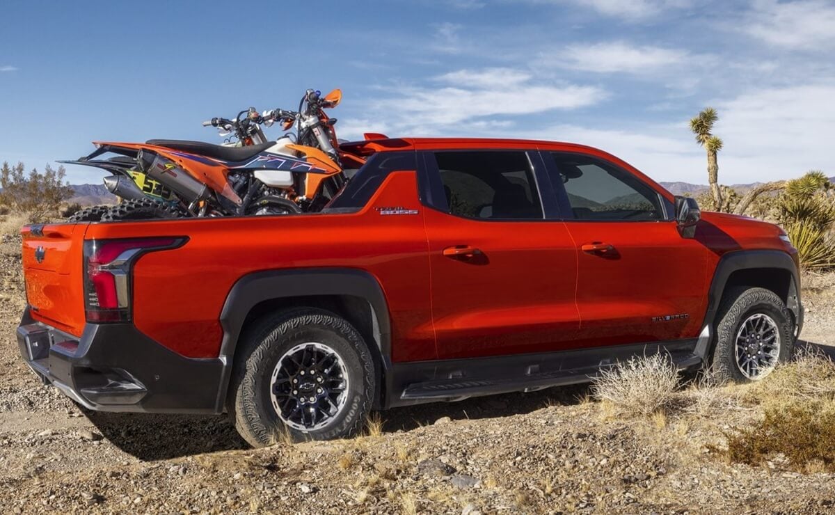 Chevrolet Silverado EV Trail Boss 2026 zona trasera