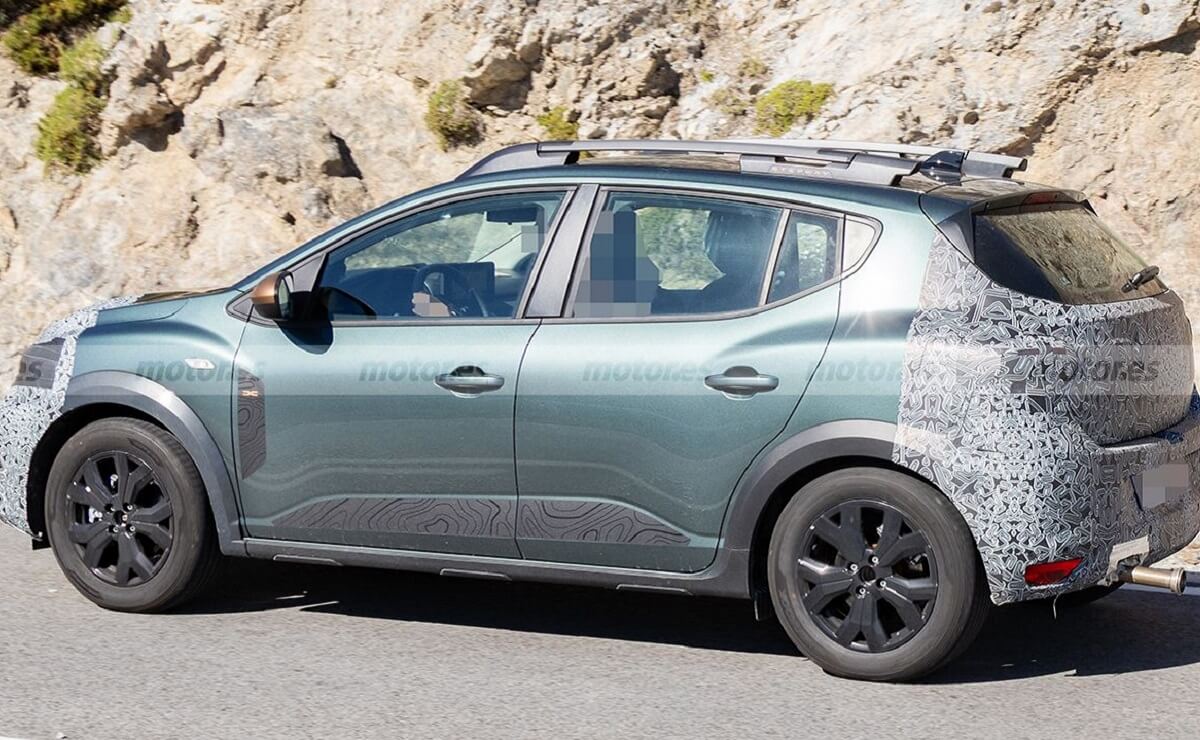 Dacia Sandero 2026 camuflado