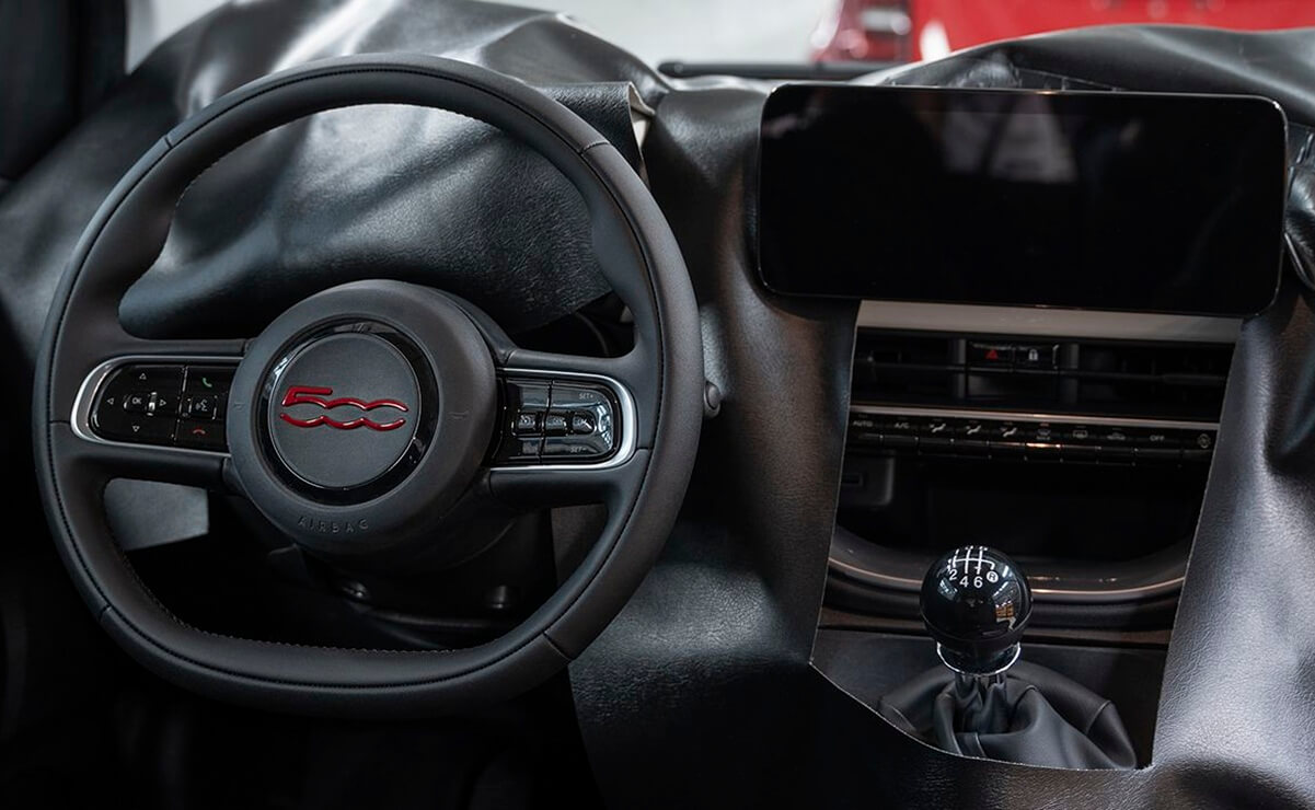 Fiat 500 Hybrid interior