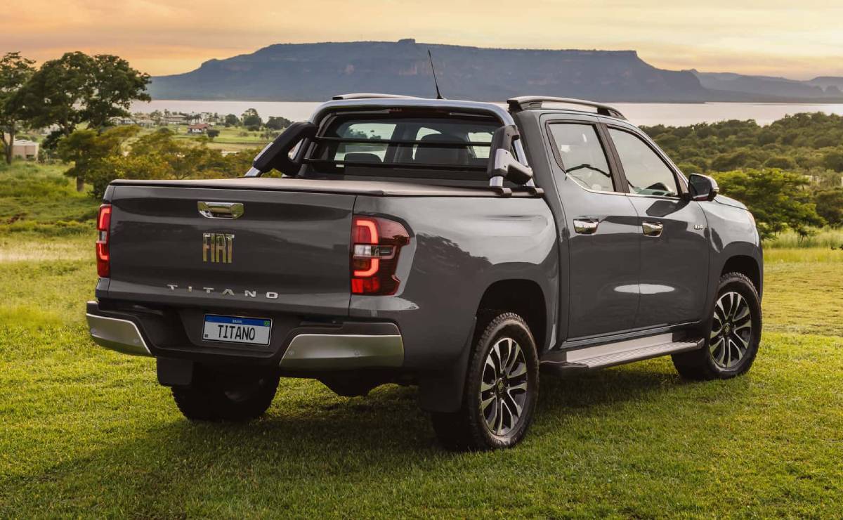 Fiat Titano 2026 trasera