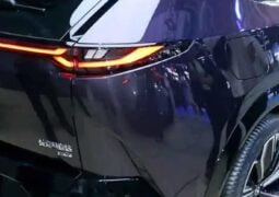Mazda presentó el EZ-60 en Shanghái