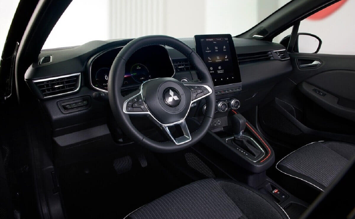 Mitsubishi Colt interior