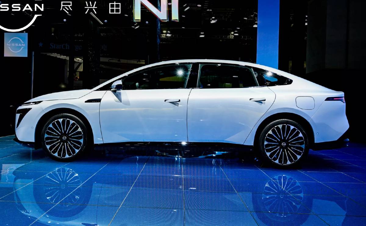 Nissan N7 perfil