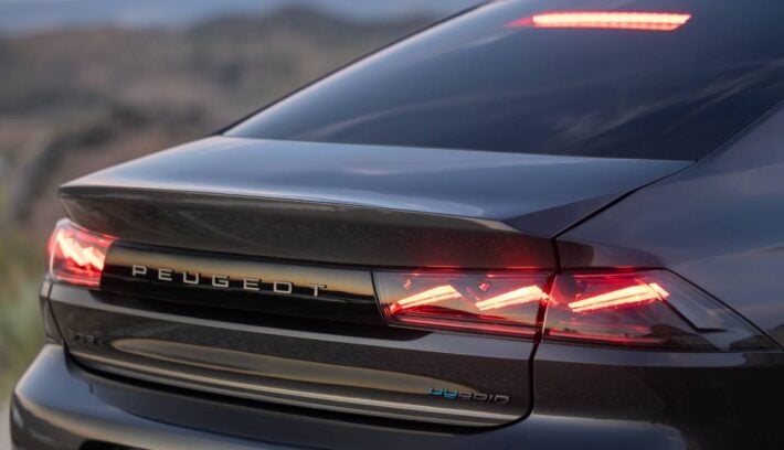 Peugeot 508 teaser