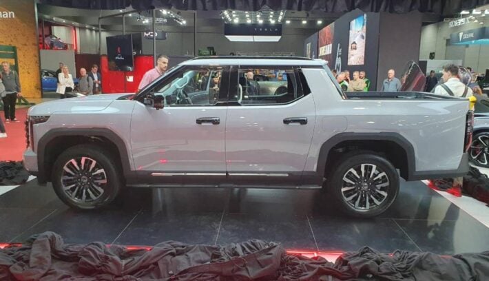 Pick up MG U9 perfil