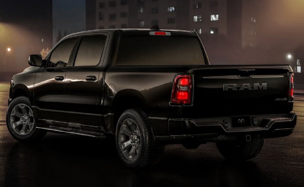 Ram 1500 Express 2026 zona trasera