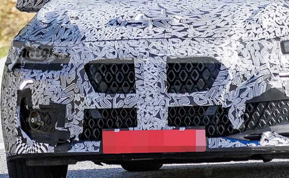 Renault Clio 2026, camuflado, pero con cambios evidentes