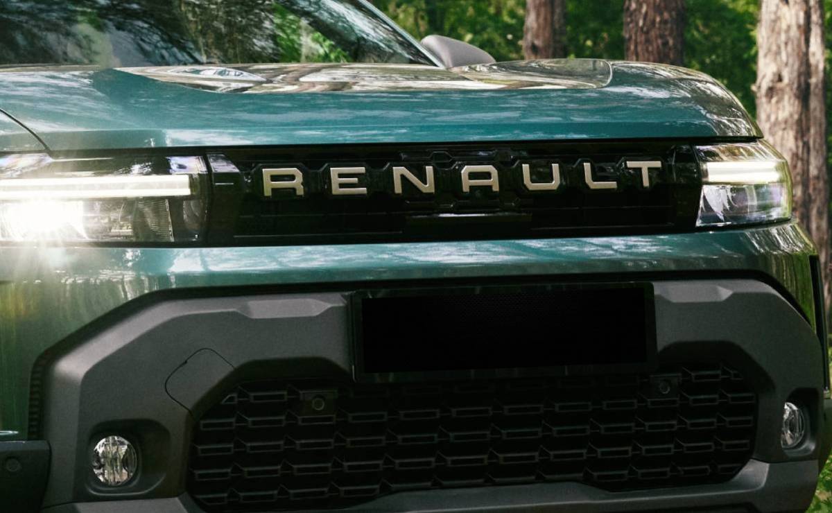 Renault Duster Hybrid teaser 1