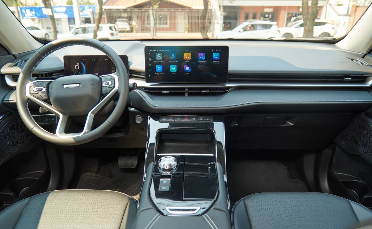 SUV Haval H6 HEV interior