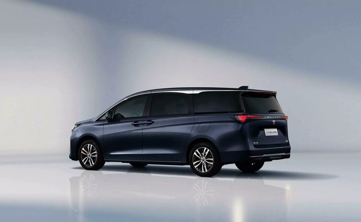Buick GL8 perfil