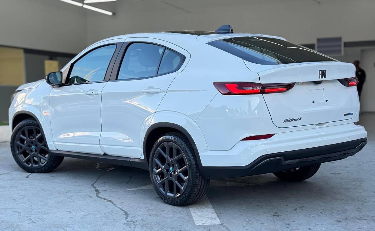 Fiat Fastback 2026 trasera